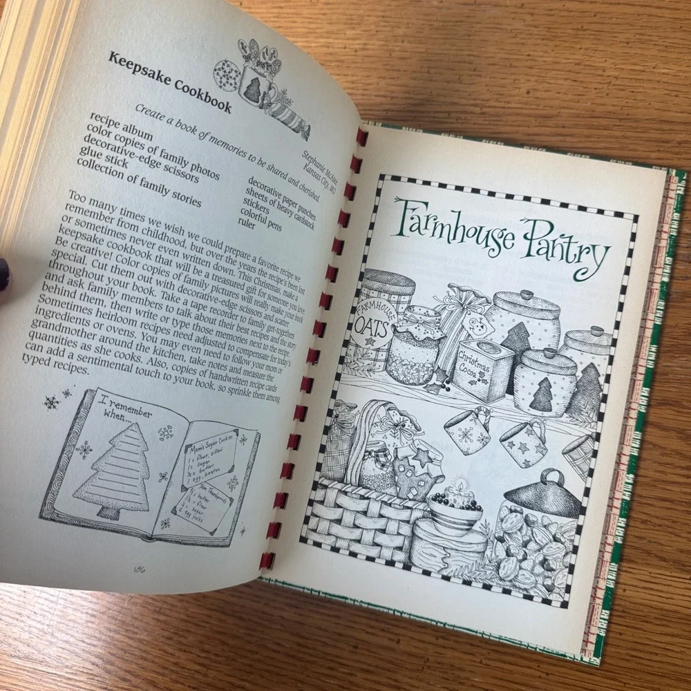 Gooseberry‎ Patch Christmas Pantry Cookbook Holiday Recipes Spiral Bound 1990s